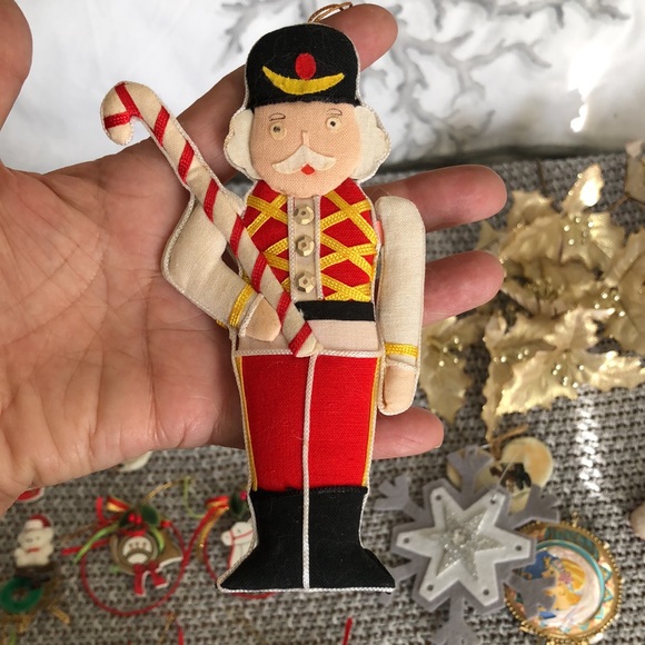 Bundle of Christmas ornaments - Picture 17 of 17